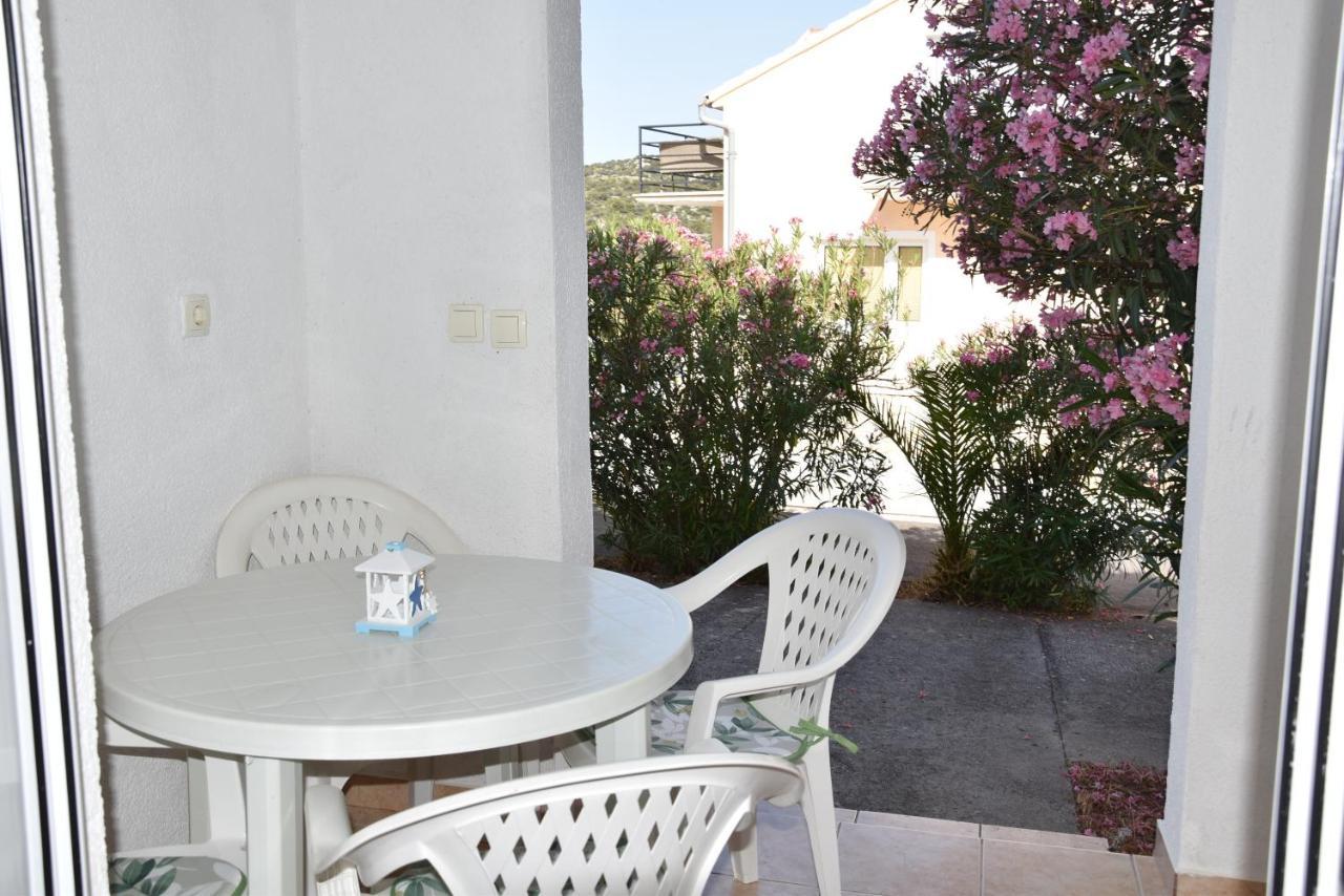 Apartmani Meri Ražanj 外观 照片
