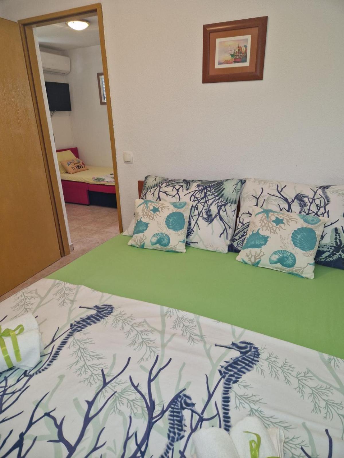 Apartmani Meri Ražanj 外观 照片